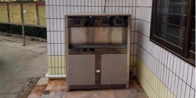 圣藍(lán)學(xué)校刷卡飲水機(jī)怎么使用？