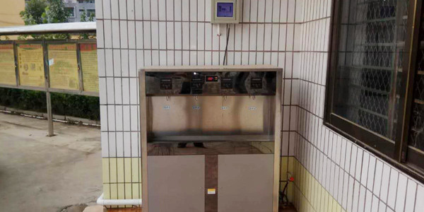 圣藍教您三招校園直飲水機選購技巧