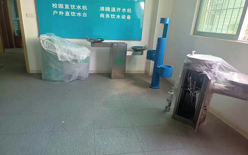 學校戶外飲水臺