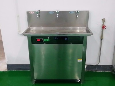 車(chē)間直飲水機(jī)用什么樣的比較好呢？