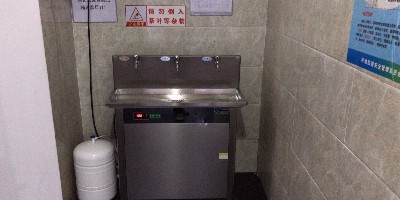 工廠直飲水機(jī)選擇什么品牌的好呢？