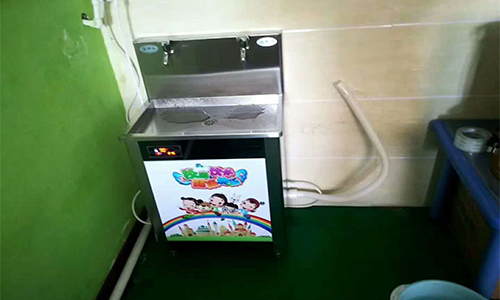 圣藍(lán)凈水給出幼兒園用直飲水機解決方案